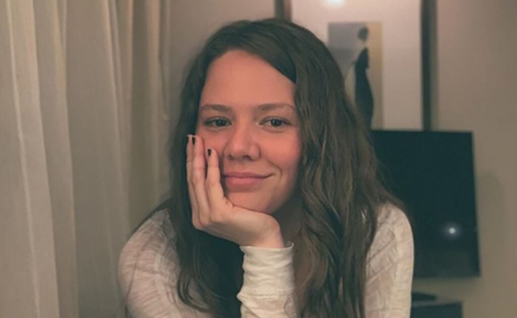 Comparte Joy foto con su esposa y su hija