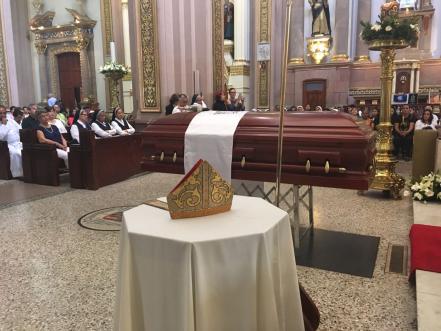 Arzobispo encabeza misa en honor a Szymanski Ramírez