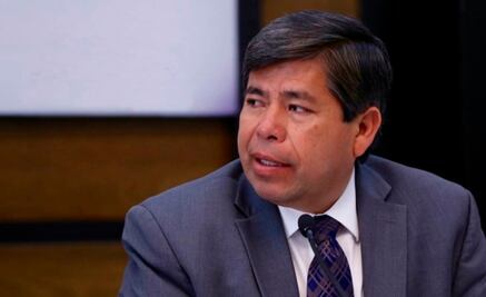 Tonatiuh Guillén renuncia como comisionado del INM