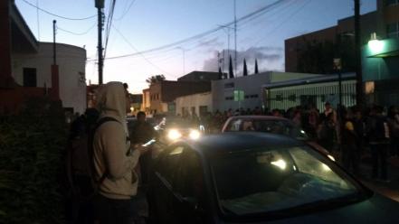 Alumnos toman instalaciones de FCA de la UASLP