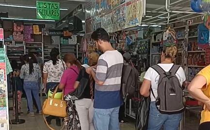 ¡Ve con tiempo! Hay filas de hasta 2 horas para comprar útiles escolares en el centro SLP