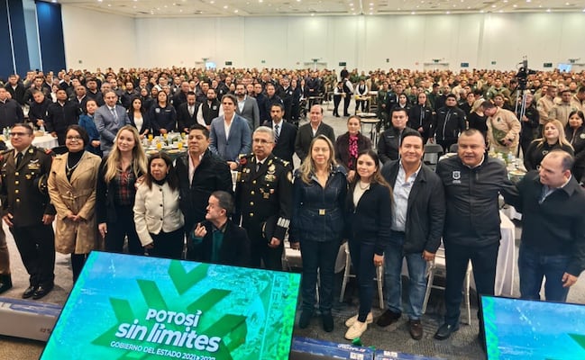 Ricardo Gallardo anuncia aumento salarial a elementos de la Guardia Civil de SLP en 2026