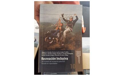 Campamento en Zaragoza presenta libro sobre turismo para discapacitados