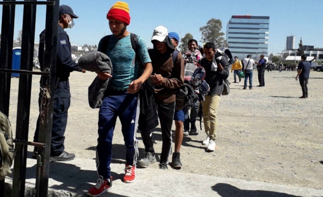 SRE rechaza toma de muestras genéticas a migrantes en EU