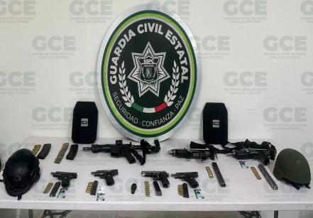 Detiene Guardia Civil a falsos policías municipales en Villa de Arista; iban en patrulla sin placas