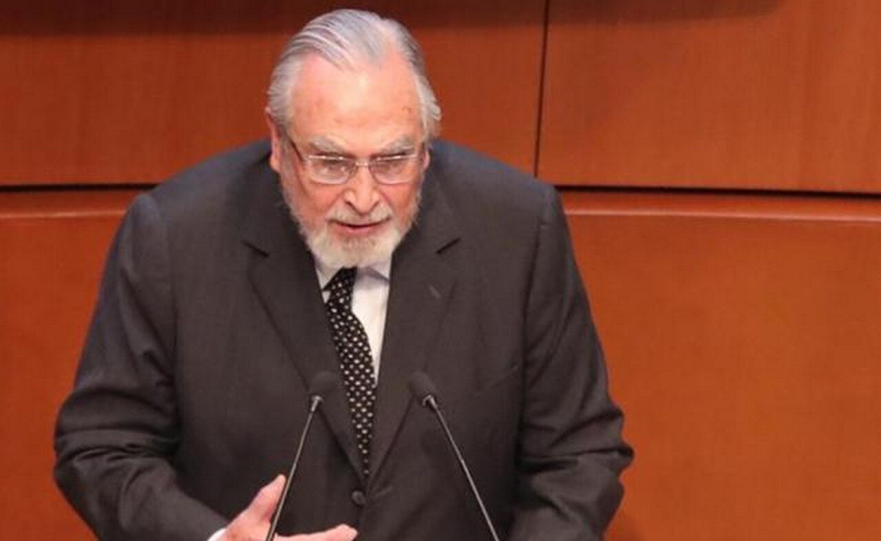  Investigaría al presidente si cometiera un delito, dice Bernardo Bátiz ante el Senado