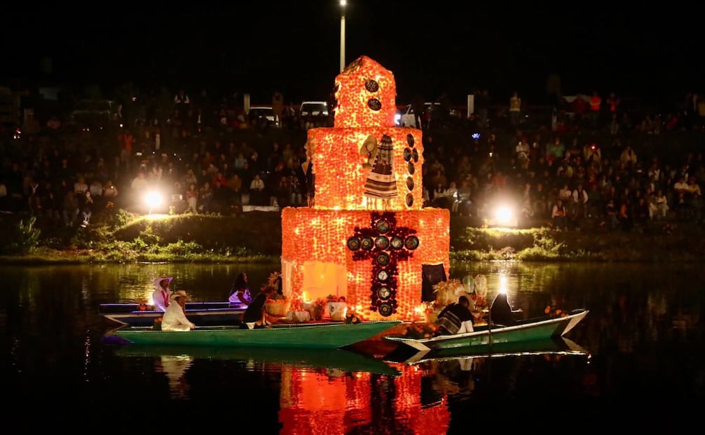 El manantial de Michoacán será el escenario donde las canoas harán su recorrido po Día de Muertos. Foto: Gobierno de Michoacán