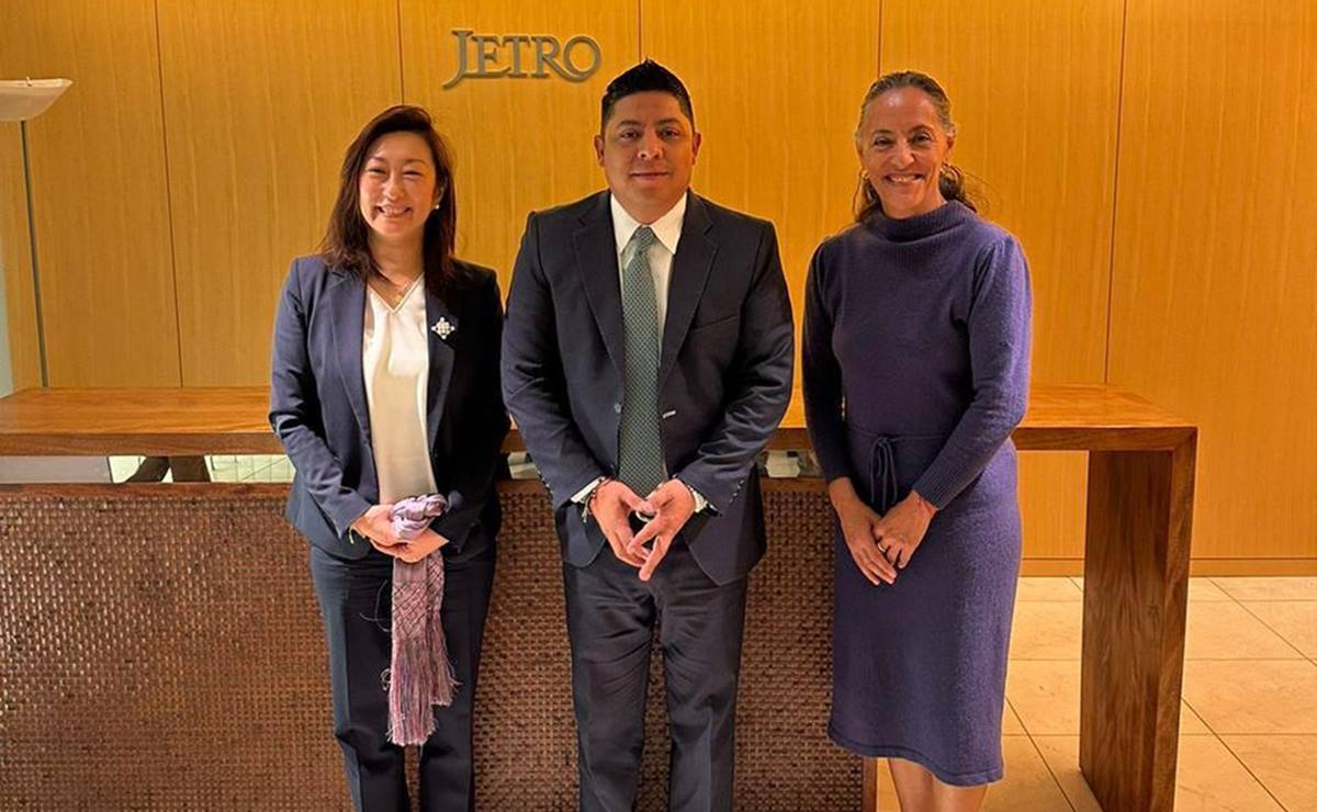 Ricardo Gallardo inicia gira en Japón; busca nuevas inversiones y promover productos de SLP 