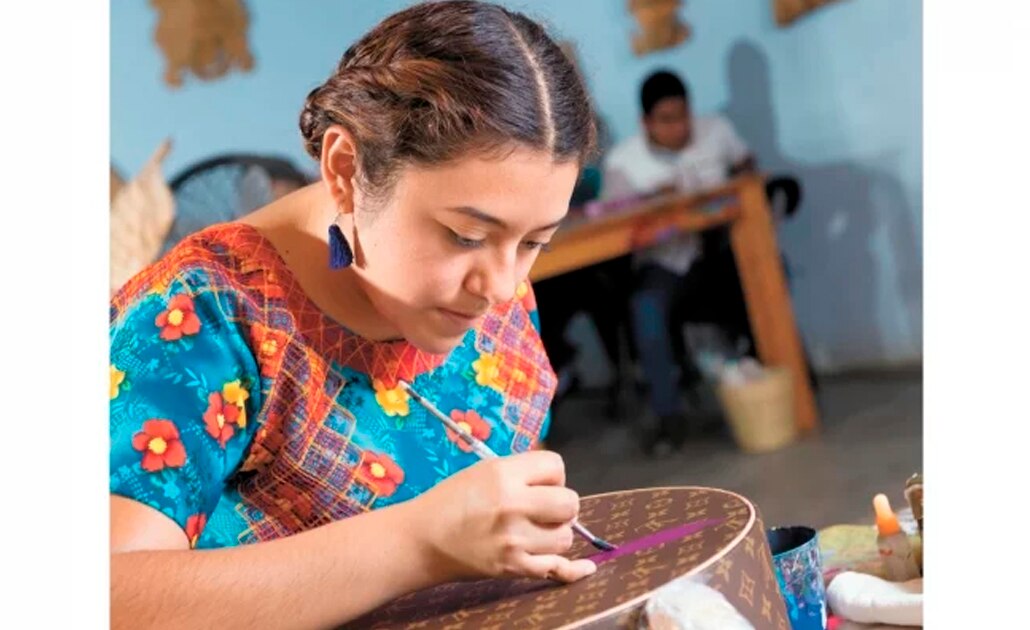 Grupo de artesanos de Oaxaca colaboran con Louis Vuitton