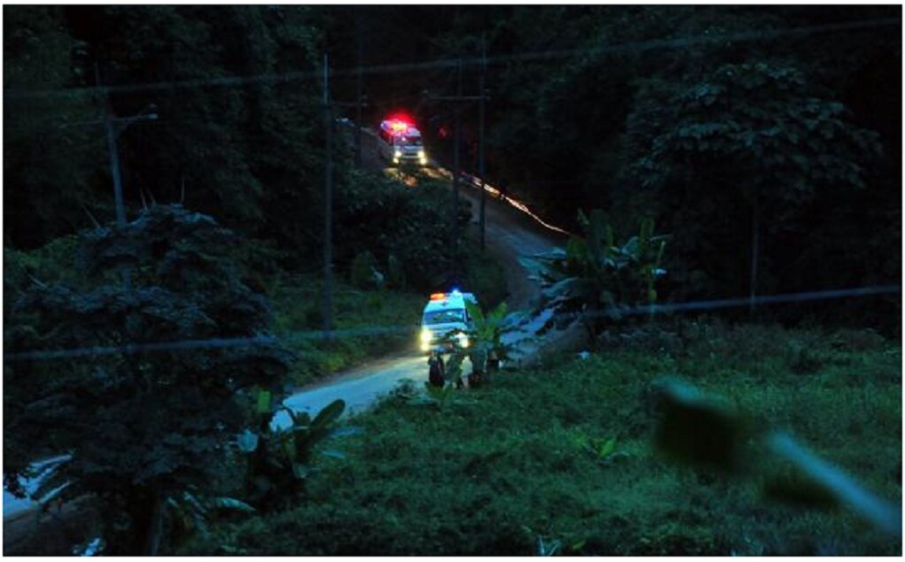 Termina rescate de 13 personas atrapadas en cueva de Tailandia; todos a salvo