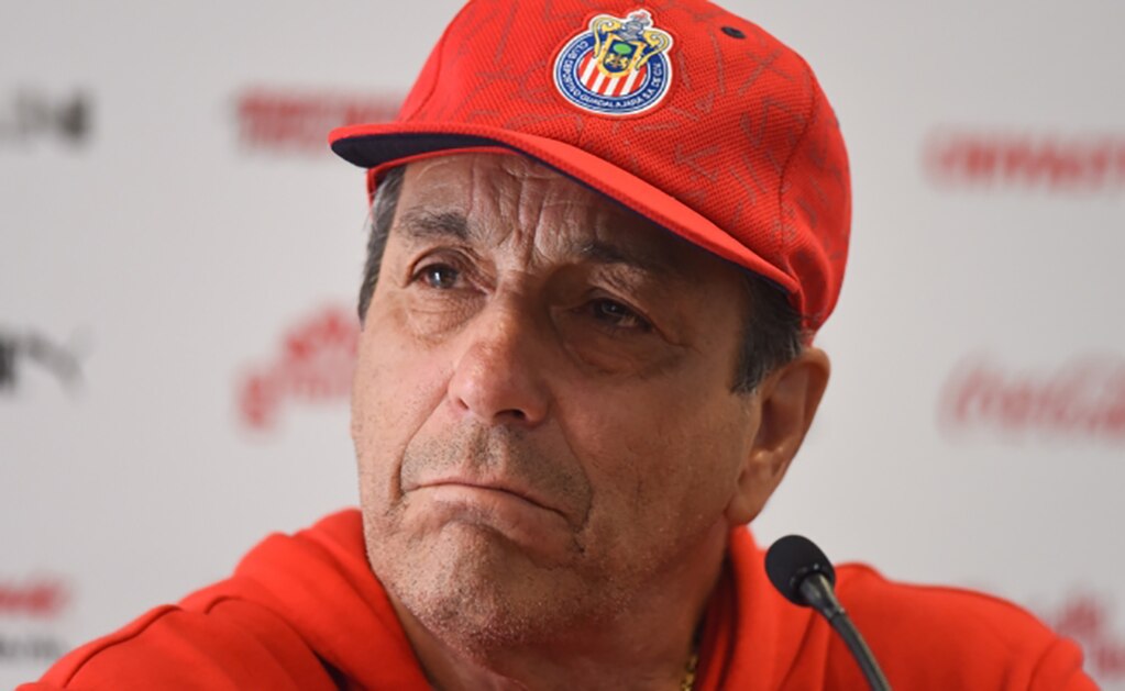 Tomás Boy deja de ser director técnico de Chivas