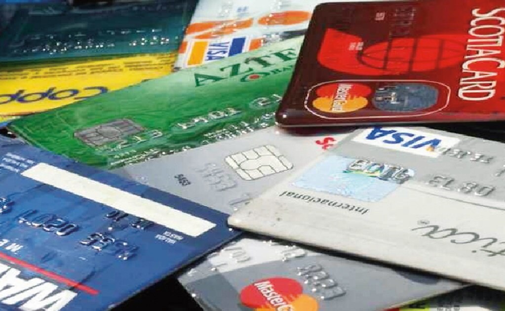 Aumentan quejas por cargos en tarjetas y compras a crédito
