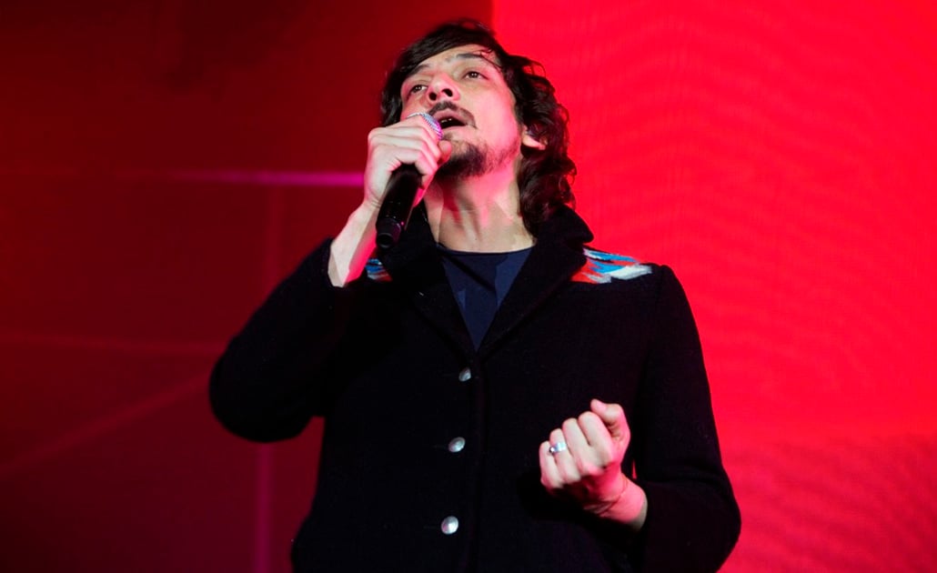 León Larregui explota porque lo comparan con un vagabundo