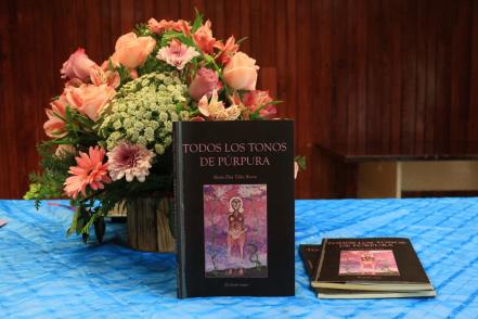 Elva Téllez se convierte en la primera mujer de Tamazunchale en publicar un libro