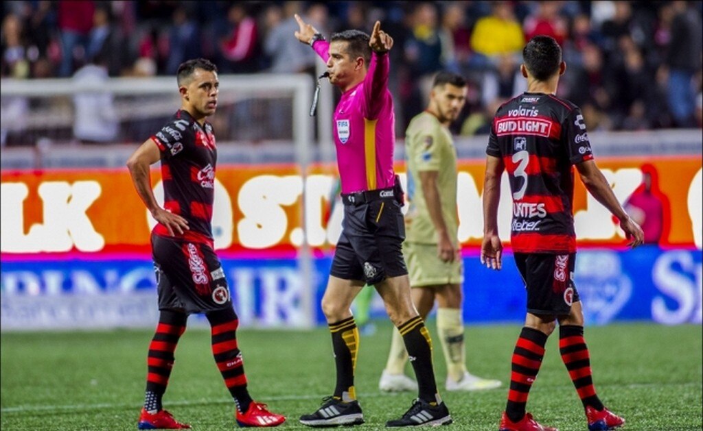 Árbitros del VAR aseguran que no había penalti contra el América
