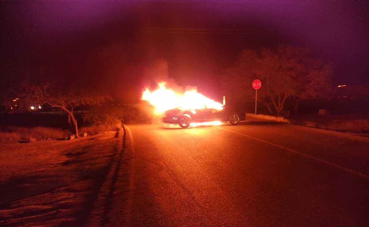 Incendio de vehículo en retén militar genera pánico en Villa de Reyes