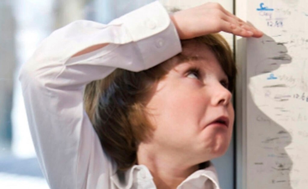 Problemas psicosociales pueden detener el crecimiento de los niños