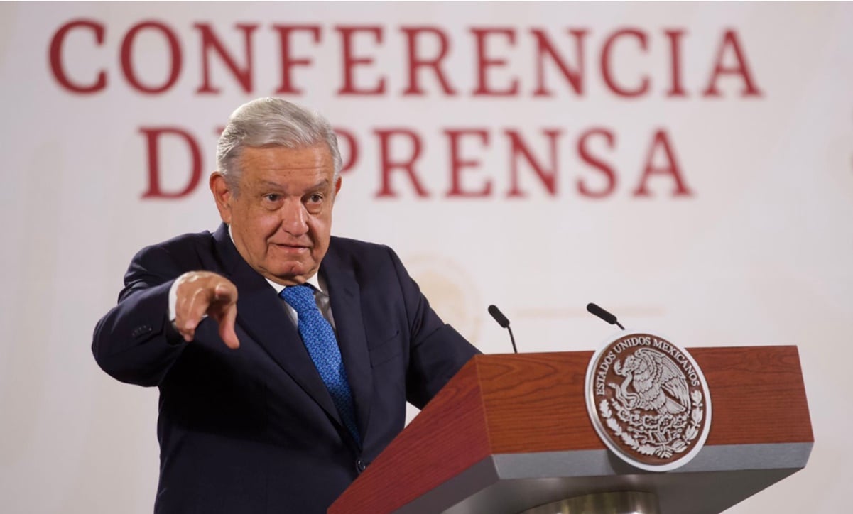 AMLO acuerda con empresarios no aumentar precios de la canasta básica; “vamos a detener la inflación”