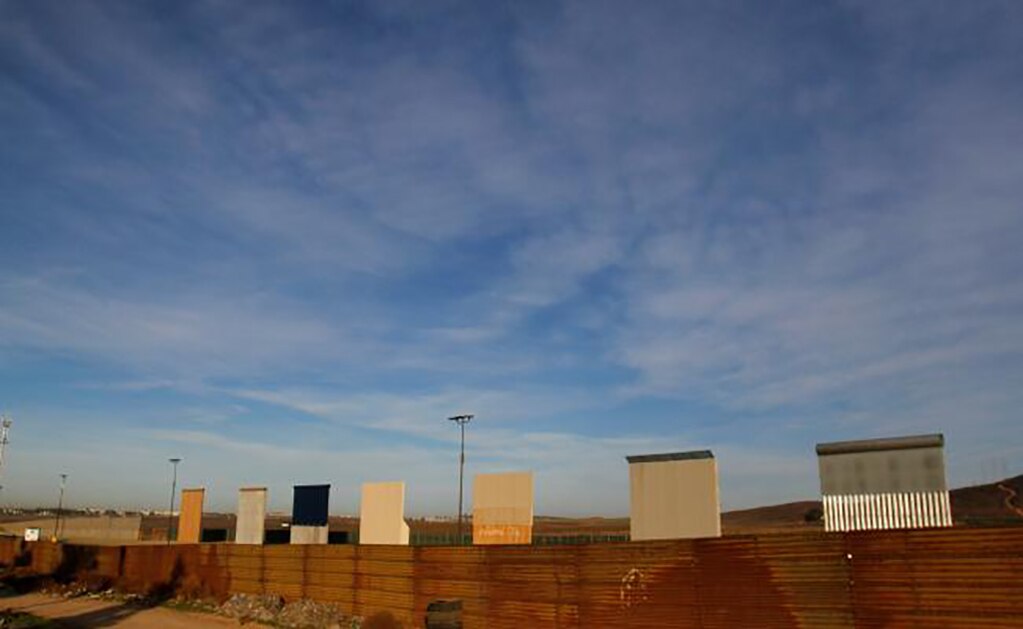 Austin vetará a empresas que ayuden a construir el muro