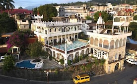 Dormir en el surrealismo: Así es pasar una noche en la antigua casa de Edward James en San Luis Potosí