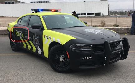 Llama UASLP a reformar la forma en la que se escribe "PoliSía" en patrullas capitalinas