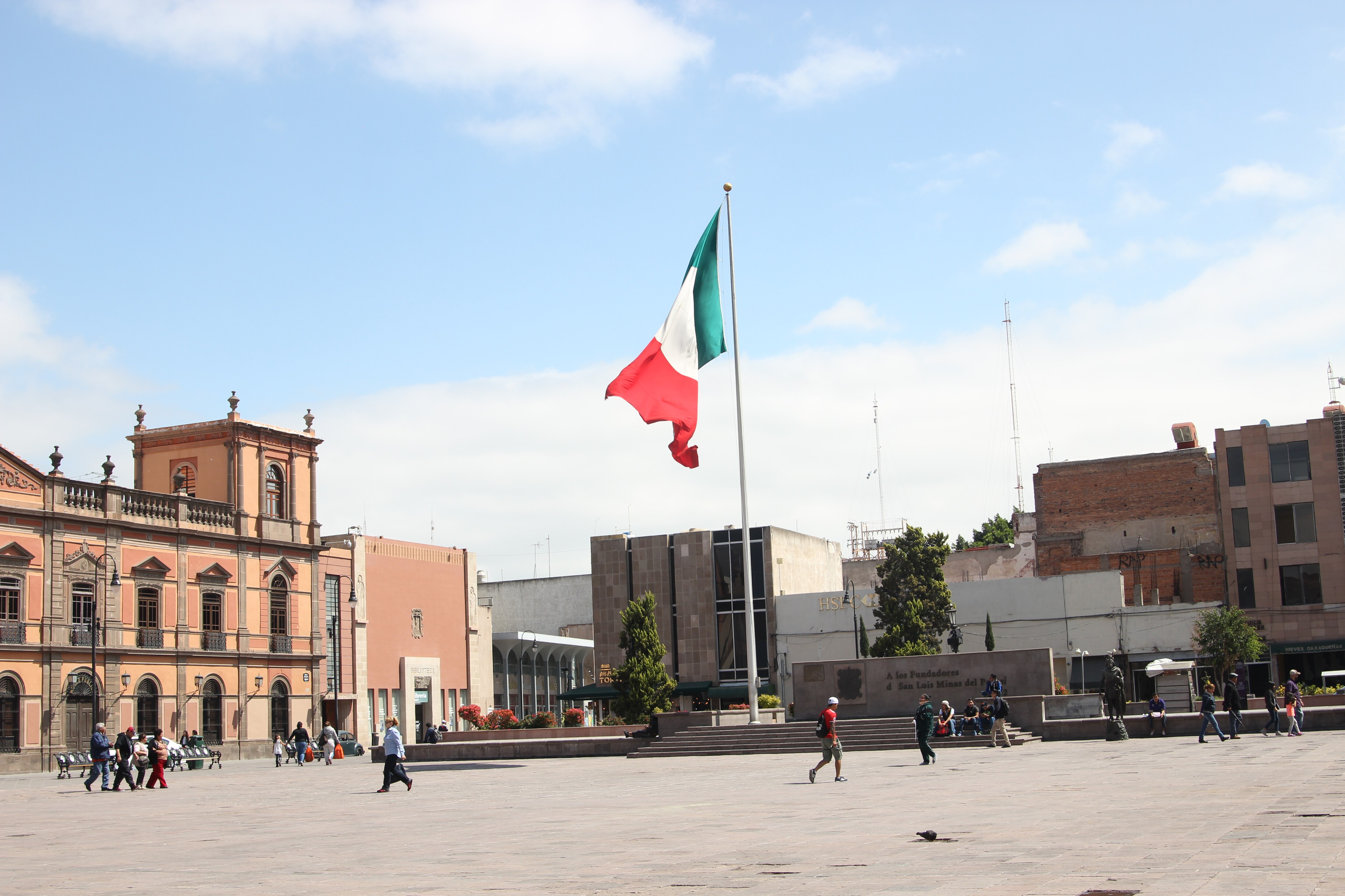 Revisarán Plaza Fundadores tras cierre del Festival de la Cantera