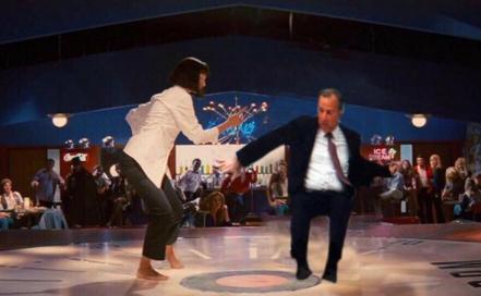 Se tambalea Meade en silla... y genera memes