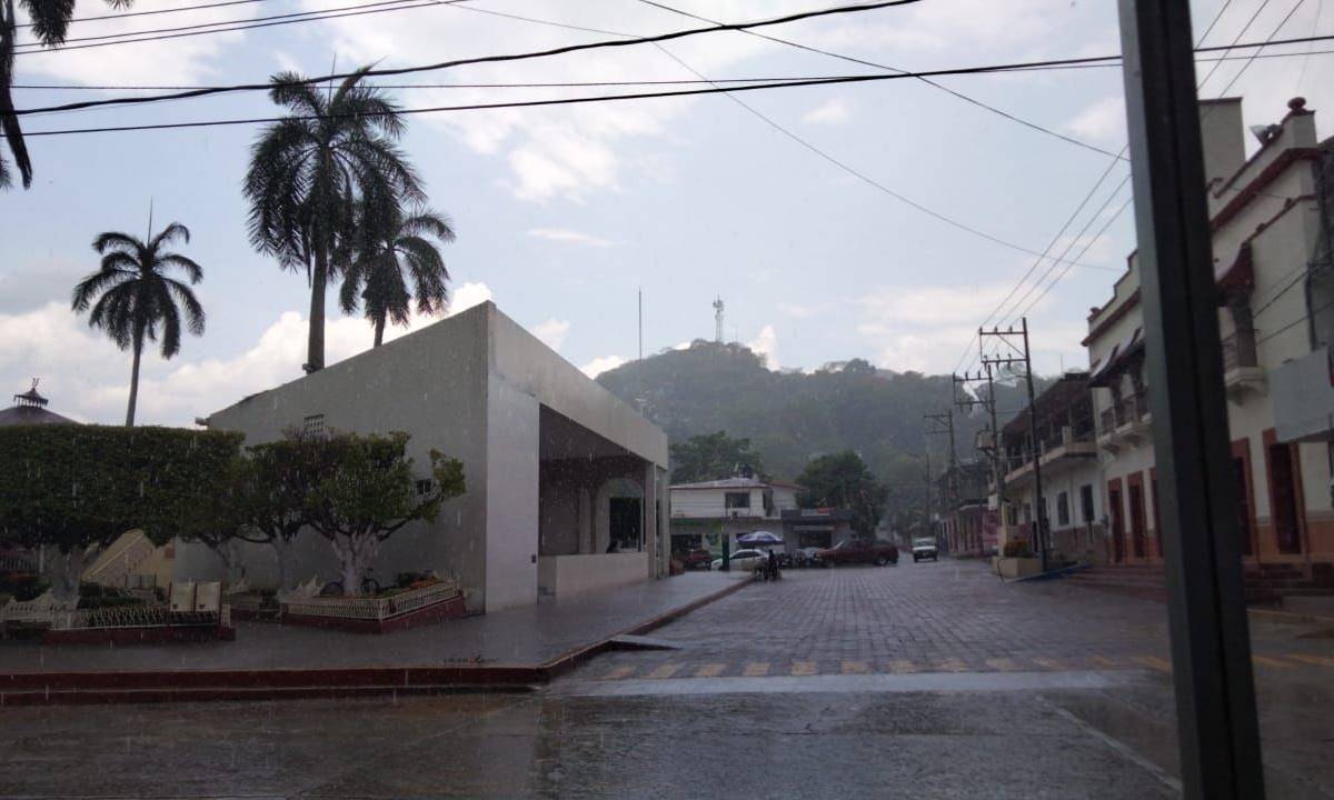 Pronostican fuertes lluvias en la próximas horas en zonas Huasteca y Media de SLP