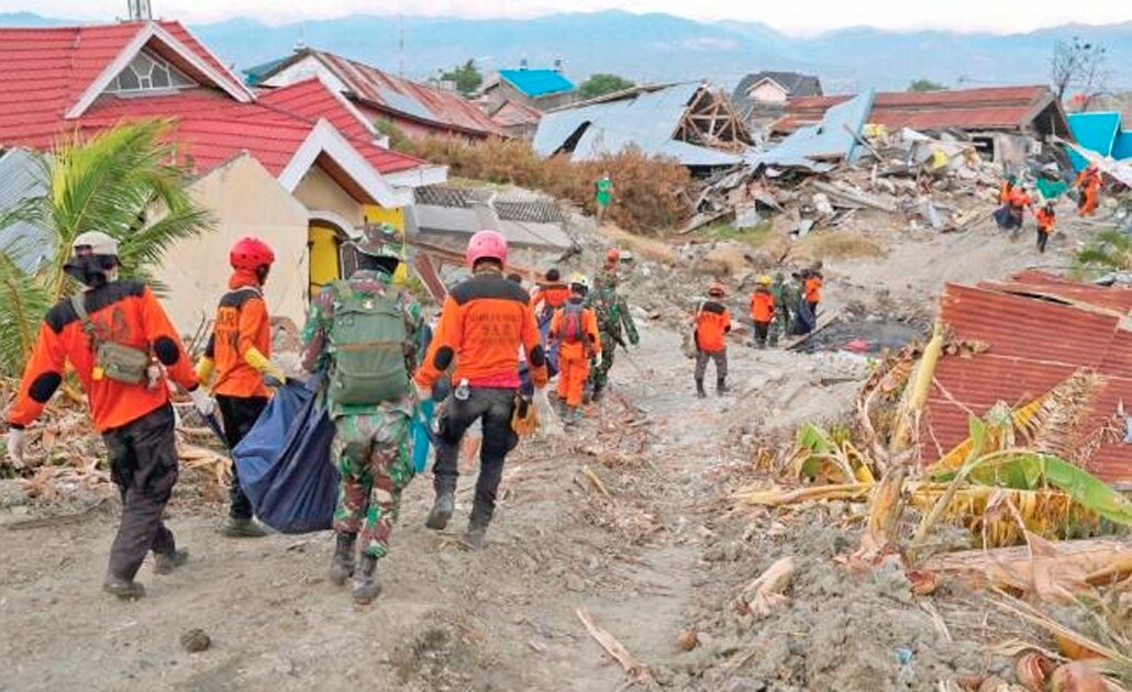 Hallan vivos a 31 menores tras terremoto en Indonesia