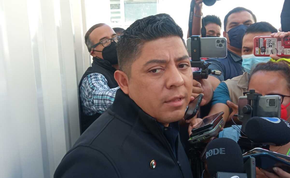Busca Ricardo Gallardo eliminar el forrado de libretas obligatorio en escuelas de educación básica