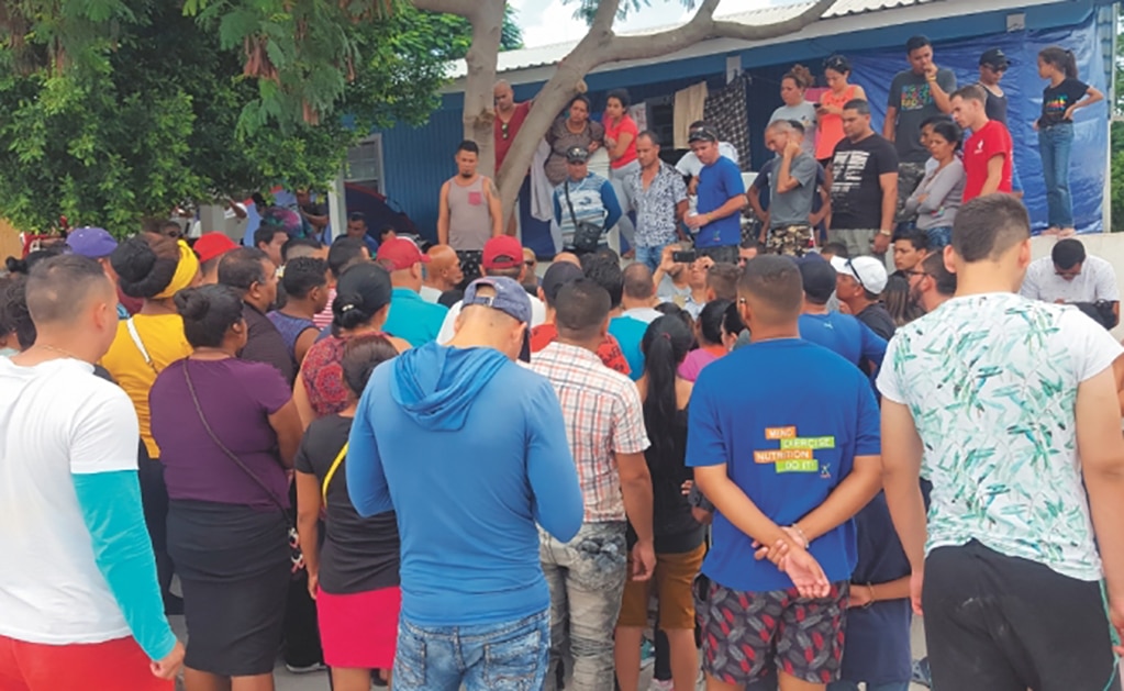 Acusan migrantes extorsión de agentes del INM