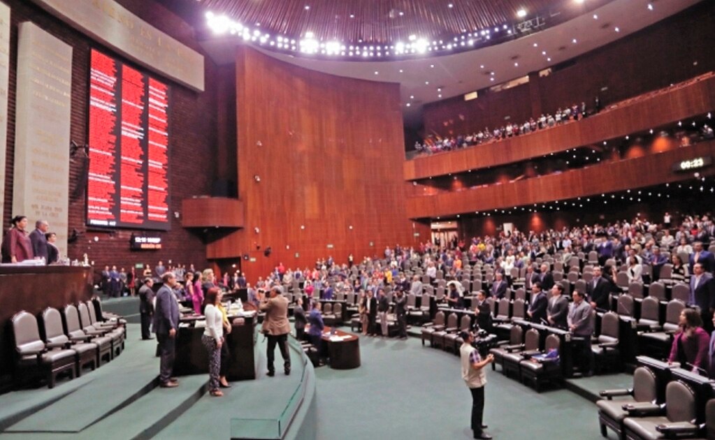 Las comisiones de Hacienda y Justicia distribuyeron el predictamen contra la compra-venta de facturas y se convocó para debatirlo, y en su caso aprobarlo, el lunes en comisiones y el martes en el pleno de San Lázaro. Foto: ARCHIVO EL UNIVERSAL