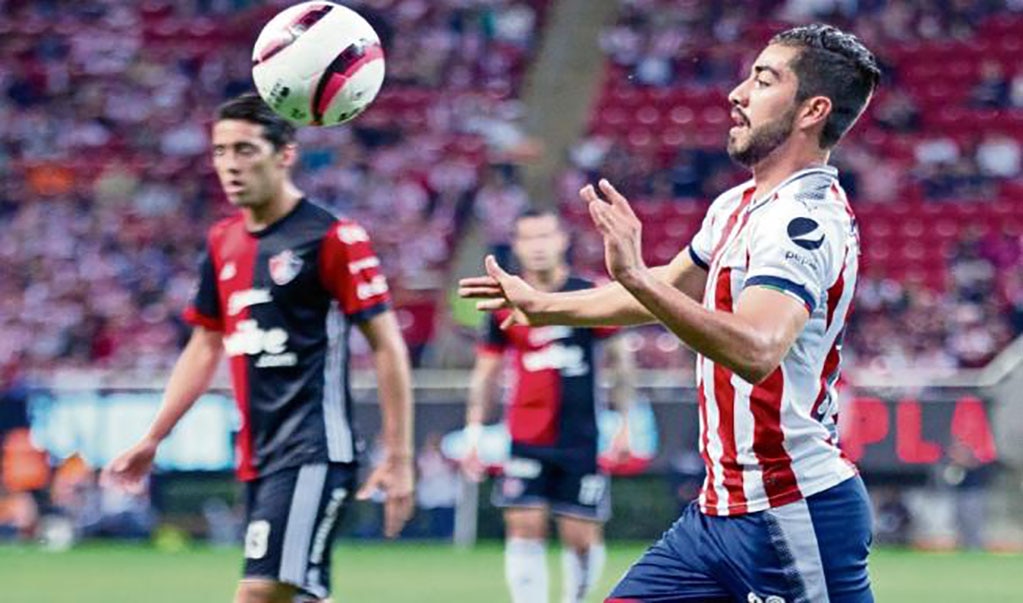 Rodolfo Pizarro cumplió con Chivas en su primer torneo, pero en el segundo, no tanto. (IMAGO7)
