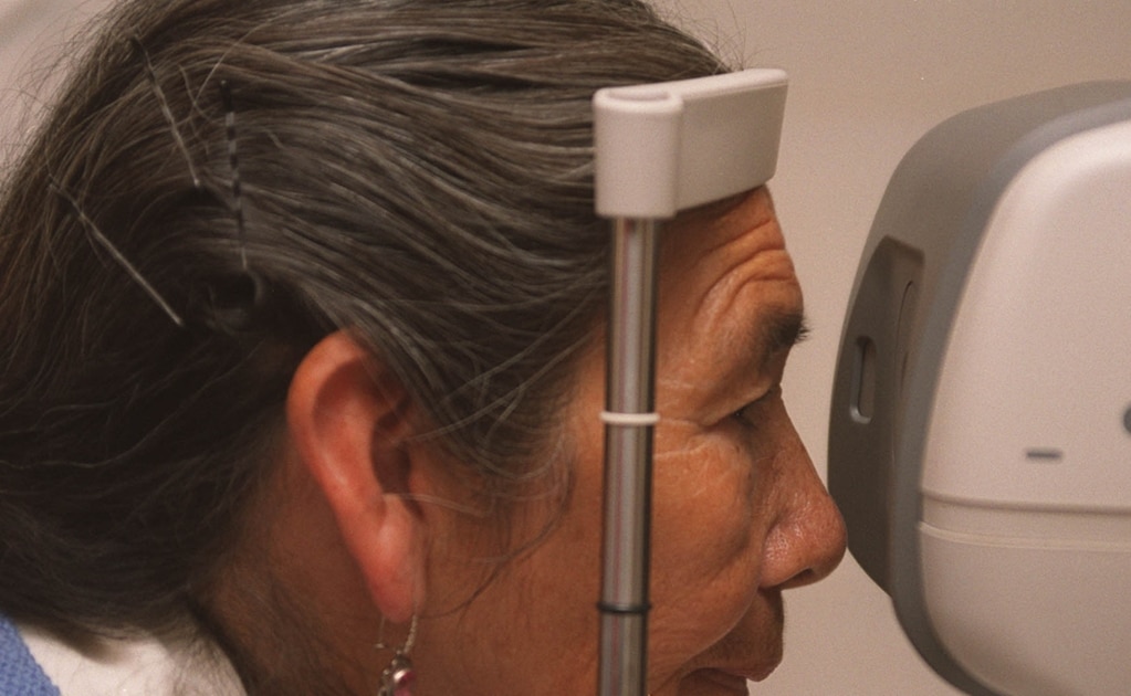 Piden prevenir y atender la degeneración macular