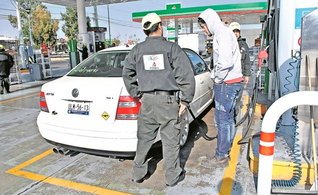 Retiran estímulo fiscal a gasolina Premium; automovilistas pagarán IEPS de $4
