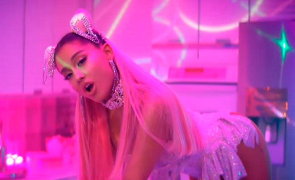 Ariana Grande lanza nuevo videoclip "7 Ring"