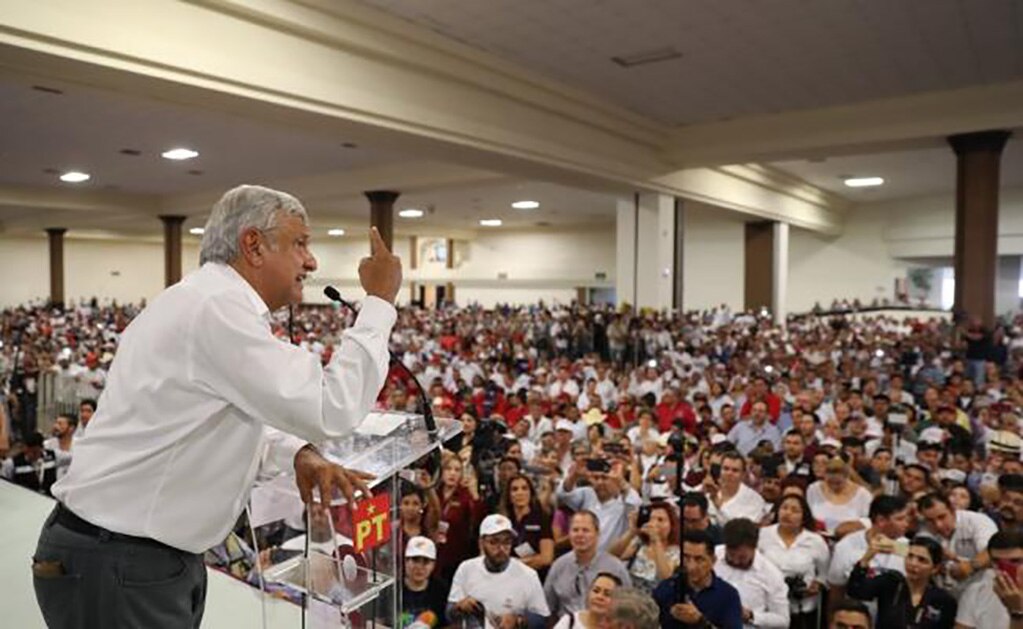 Jura AMLO cumplir promesas por la memoria de Colosio