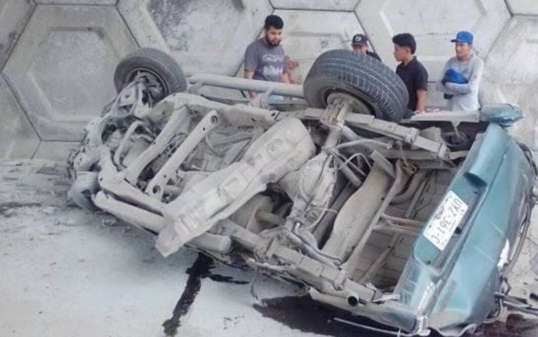 Mueren tres jóvenes tras aparatoso accidente en carretera Villa de Reyes