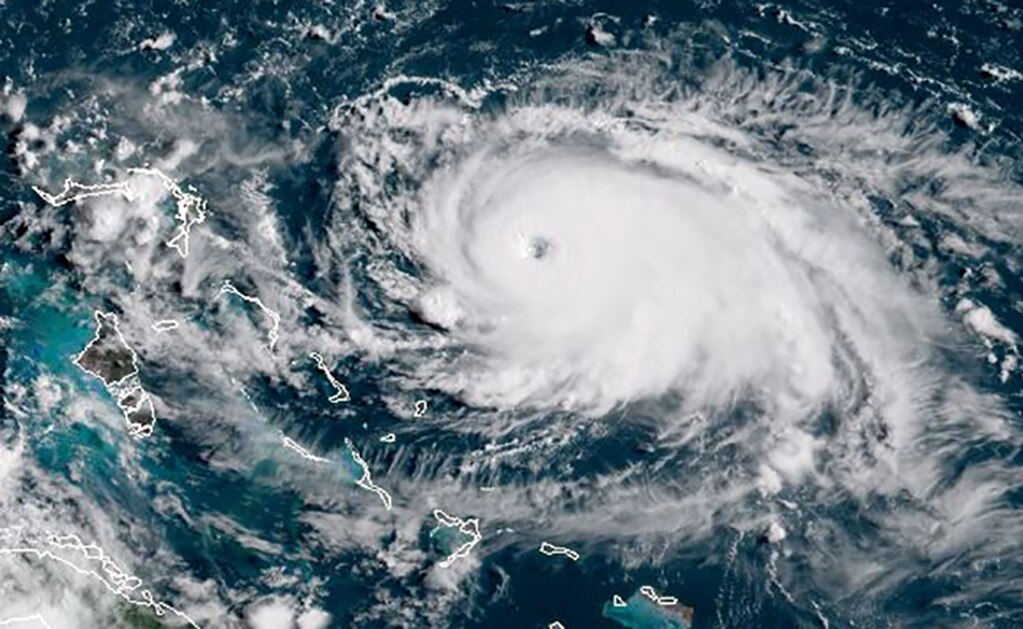 “Dorian” encara a las Bahamas como huracán de categoría 5
