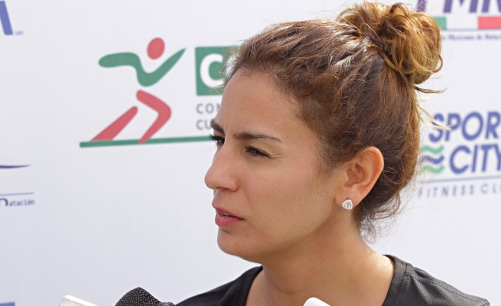 Presenta Paola Espinosa demanda por daño moral