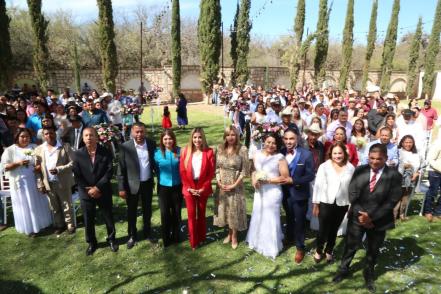 Más de mil 100 parejas se dan el ¡sí acepto! en bodas colectivas de SLP 