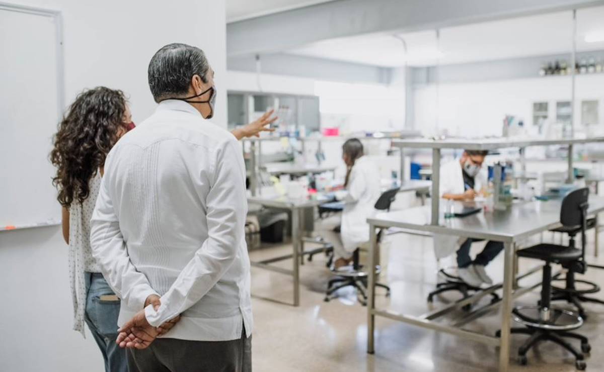 Estudiantes de la UASLP investigan cáncer a nivel molecular para crear fármacos contra la enfermedad