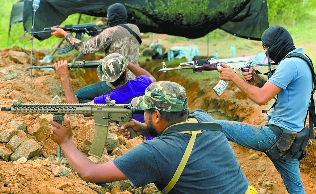 Tepalcatepec: desempolvan armas para evitar que el narco los mate