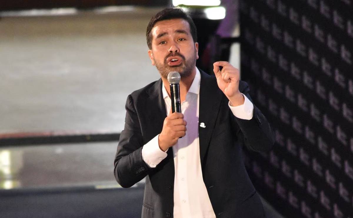 Álvarez Máynez responsabiliza a Xóchitl Gálvez de coordinar provocaciones en eventos