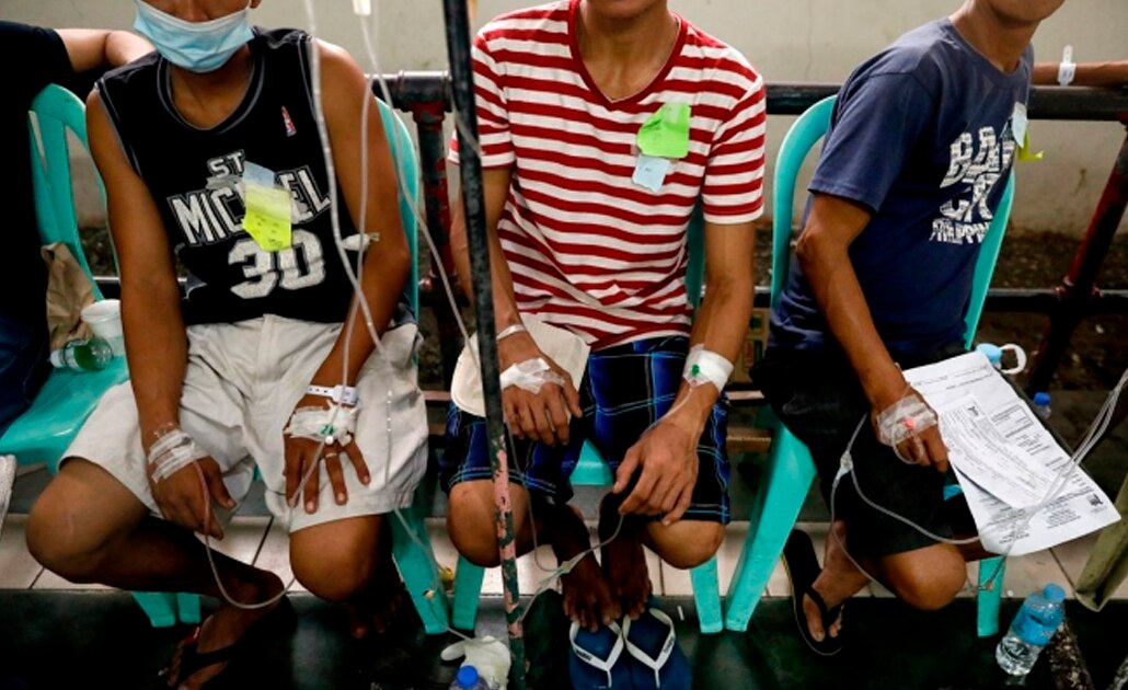 Mueren 8 personas tras beber vino de coco con metanol en Filipinas