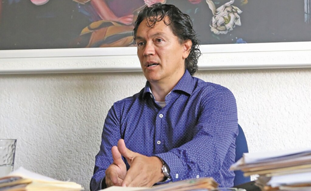 Habrá mujeres, vino y fracaso en película de José José