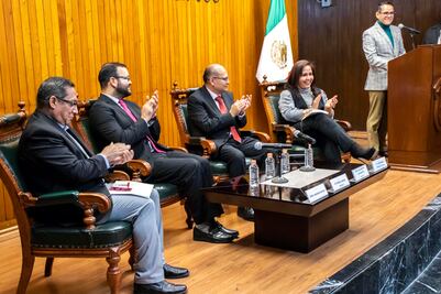 Enrique Carpizo Aguilar presenta su libro en la Facultad de Derecho