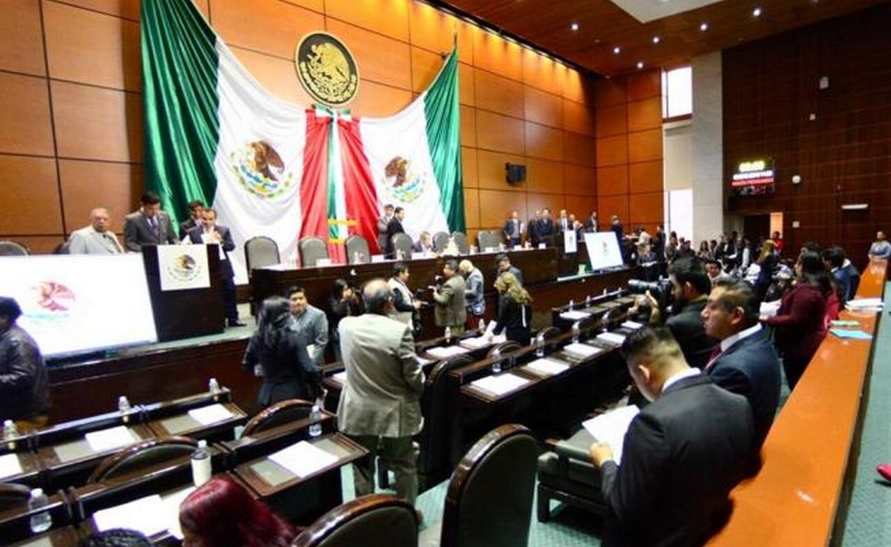 Propone Morena retirar concesiones a gasolineros involucrados en huachicoleo