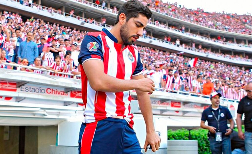 Rodolfo Pizarro, a una firma de las Chivas