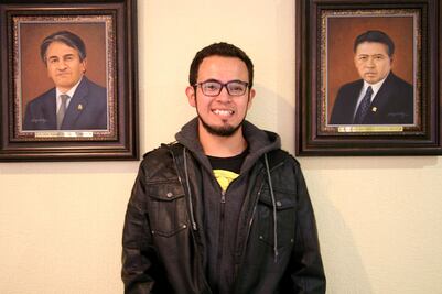 Joven trabaja en proyecto enfocado a electrodiálisis